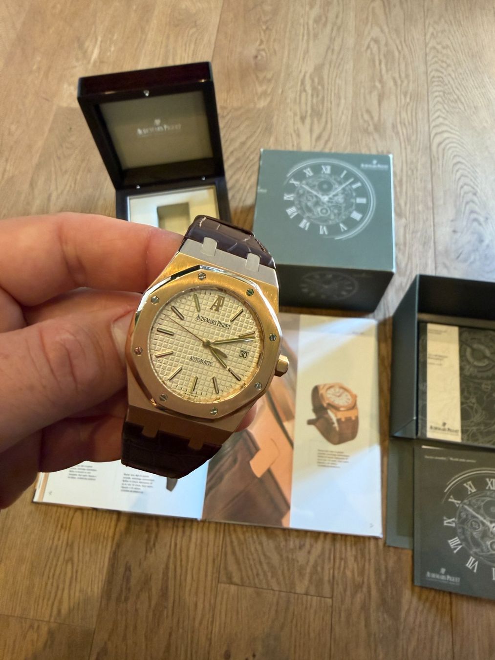 Audemars Piguet Orologi: Audemars Piguet Royal Oak 15300OR – Usato da Belp venduto da SUI_Montana 2