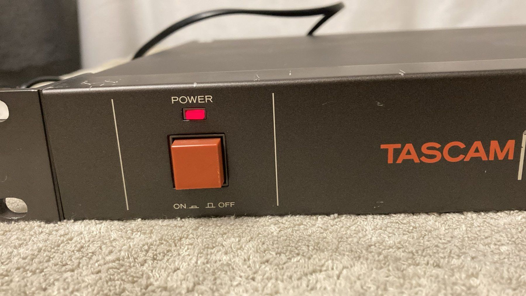 Tascam Convertitori: Tascam-LA40 Konverter – Usato da Dietikon venduto da Rima57 1