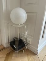 Blumenständer-/ Tisch aus Plexiglas
