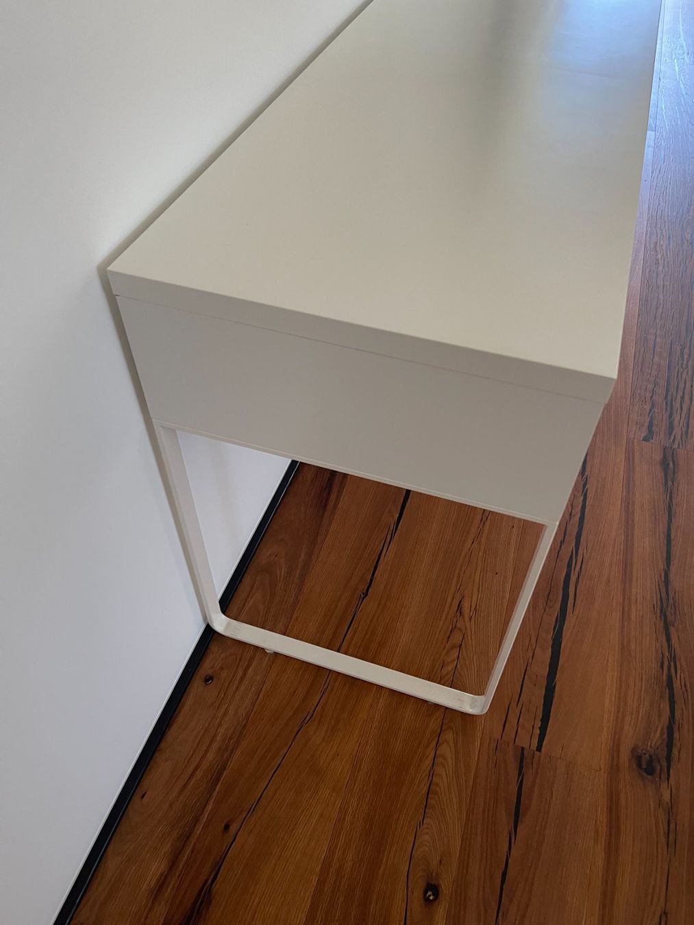 Ikea Scrivanie: Weisser Schreibtisch zu verkaufen – Usato da Buchs SG venduto da H_A_P 2