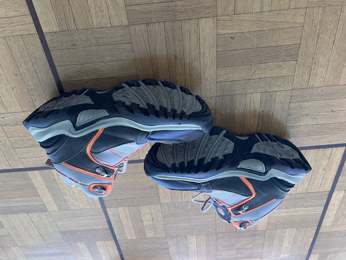 Scarpe da uomo: Chaussures de randonnée gris/orange - 39 – Usato da Montreux venduto da ZeAe 1
