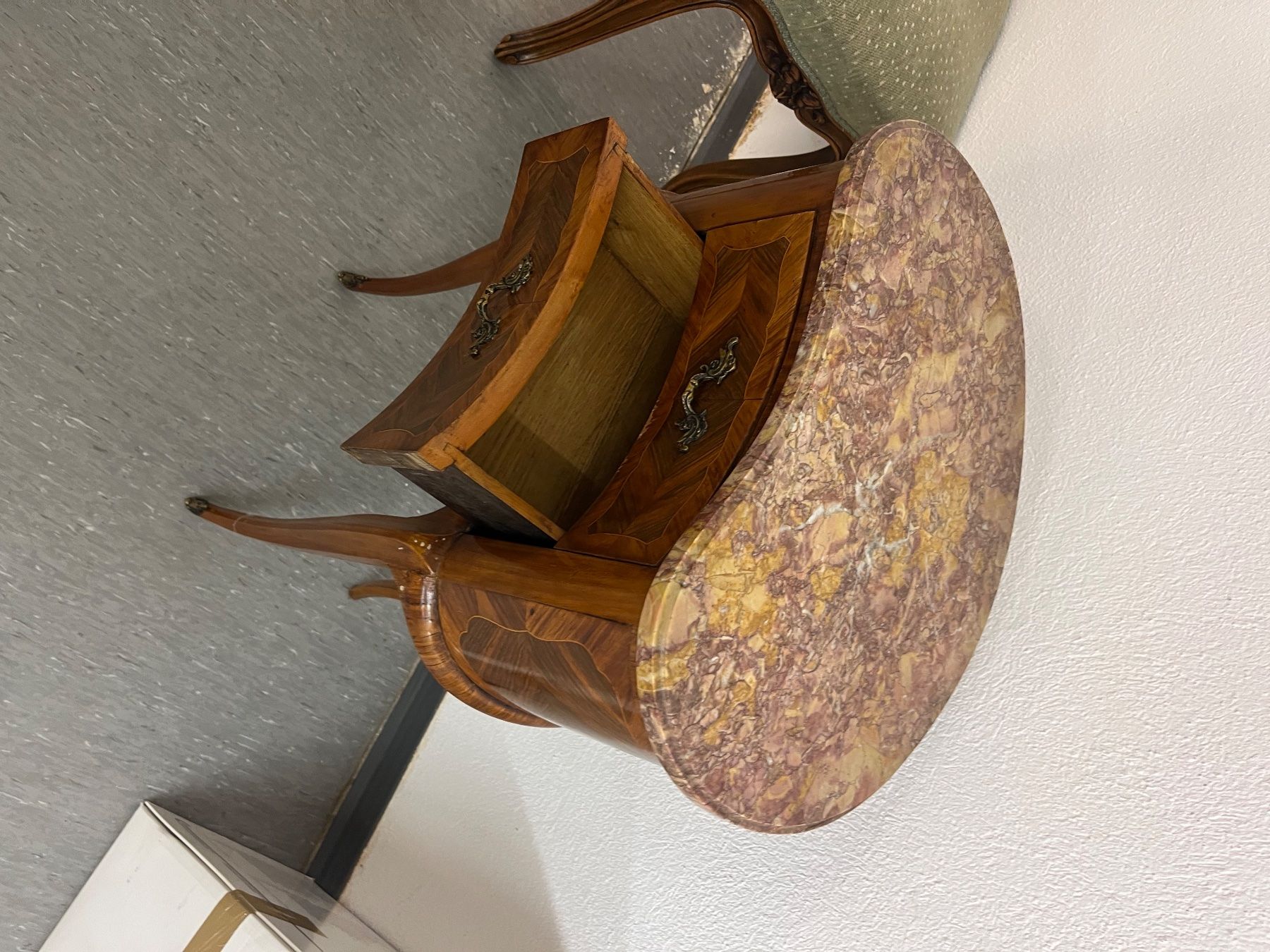 Tables: Beistelltisch / Table d'appoint – D'occasion à Zürich par Hphn 1