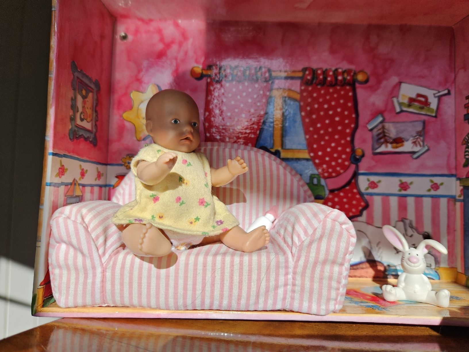 Case e mobili per bambole: MINI BABY BORN HAUS – Usato da St. Gallen venduto da Yelrah_1700 2