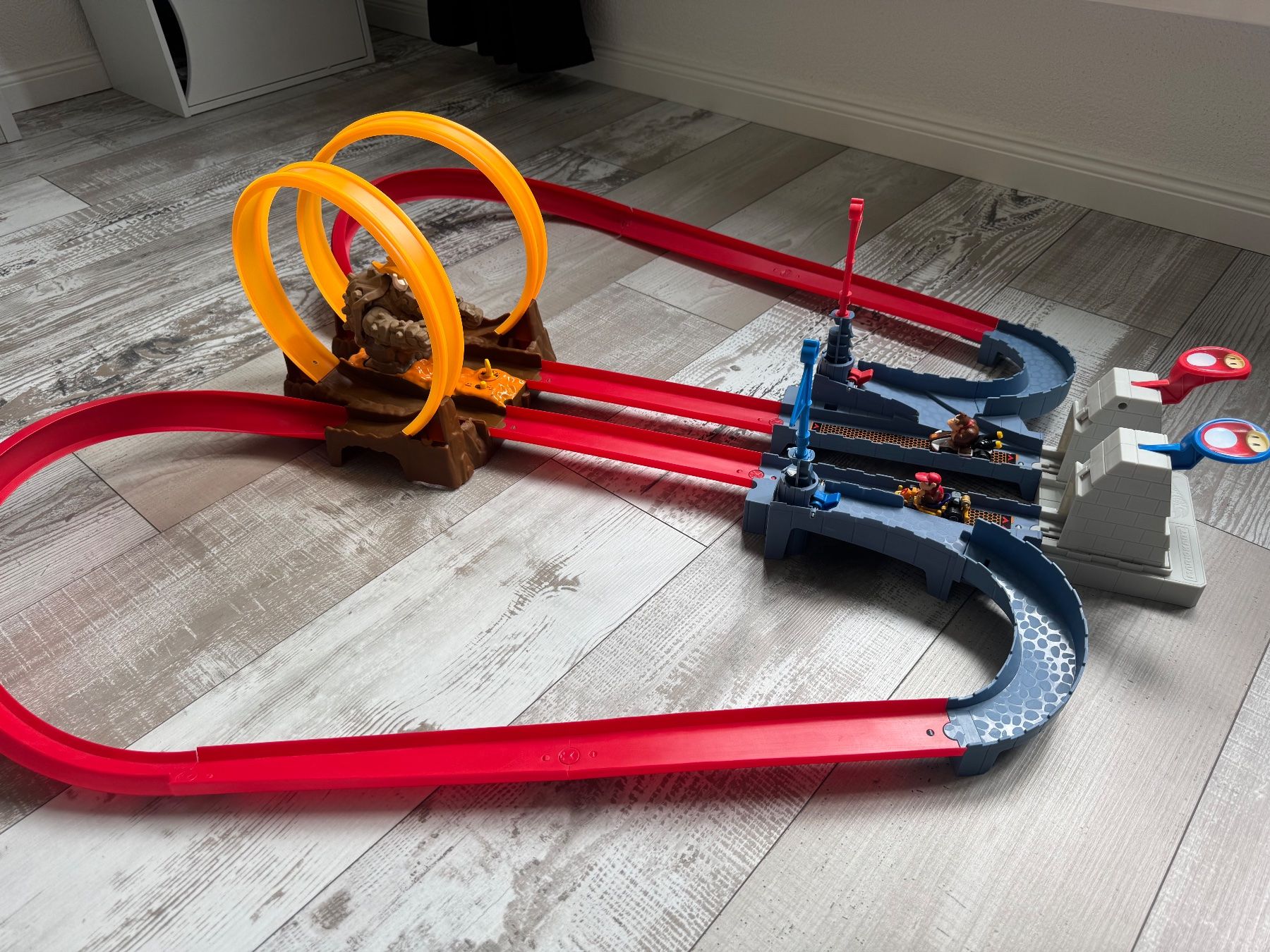 Hot Wheels Piste: Hot Wheels Mario Kart – Usato da Trun venduto da Rrogerb