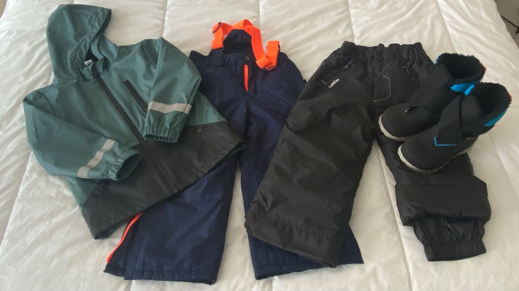 Lotti di vestiti: Set Schnee Kinder, Größe 5/6 – Nuovo (secondo la descrizione) da Dübendorf venduto da ana_n6b2