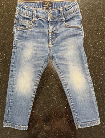 Jeans Mayoral Baby Grösse 86, wie NEU