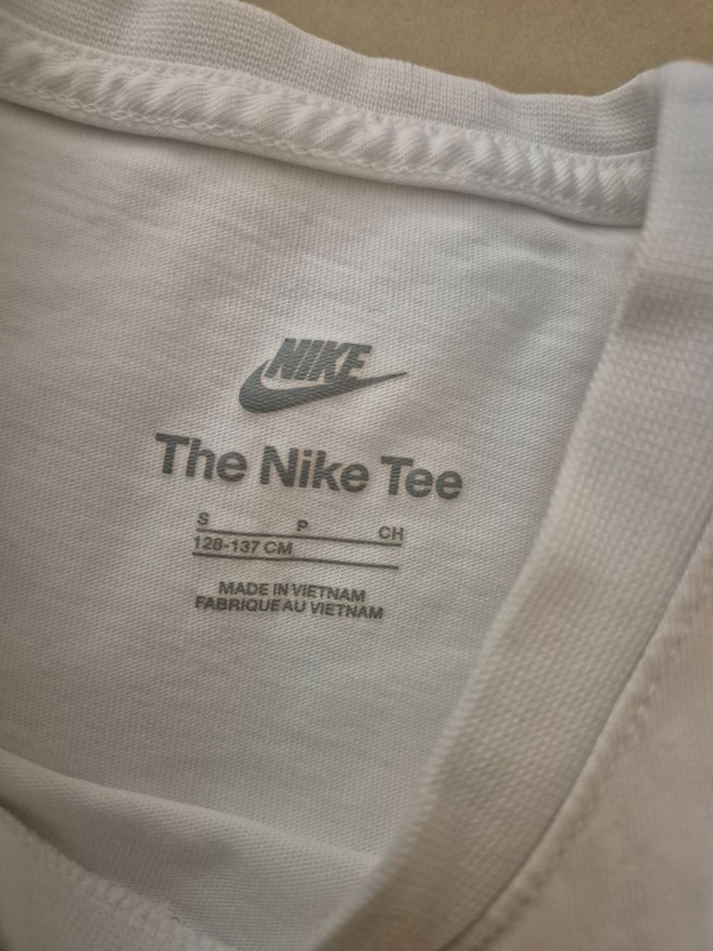 Nike Hemden, T-Shirts & Polos: T-shirts Nike – Gebraucht aus Sierre von syl_6x2h 2