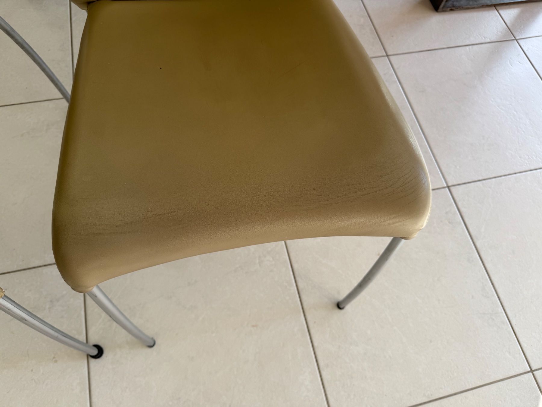 Stühle: 2 Montis Leder Stühle Farbe Beige – Gebraucht aus Kefikon ZH von Gary97 1