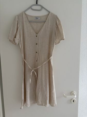 Kleid Only beige mit Knopfleiste Grösse L