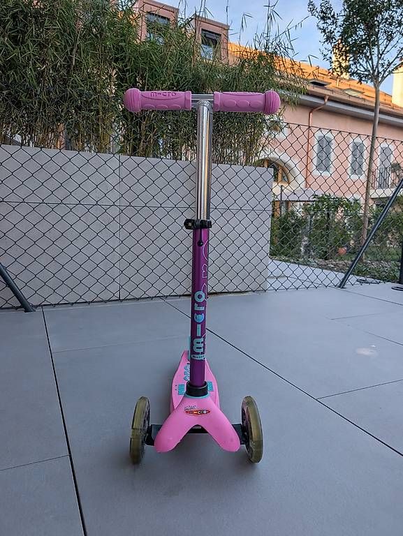 Kickboard: Trotinette MICRO Mini Deluxe LED – Usato da Borex venduto da GMAXIME 3