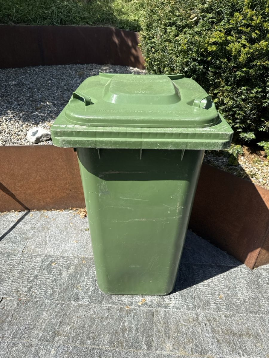 Sonstiges für Büro & Gewerbe: Verwamo Abfallcontainer, 240 Liter, Grün, Gebraucht  – Gebraucht aus Euthal von 99Antik