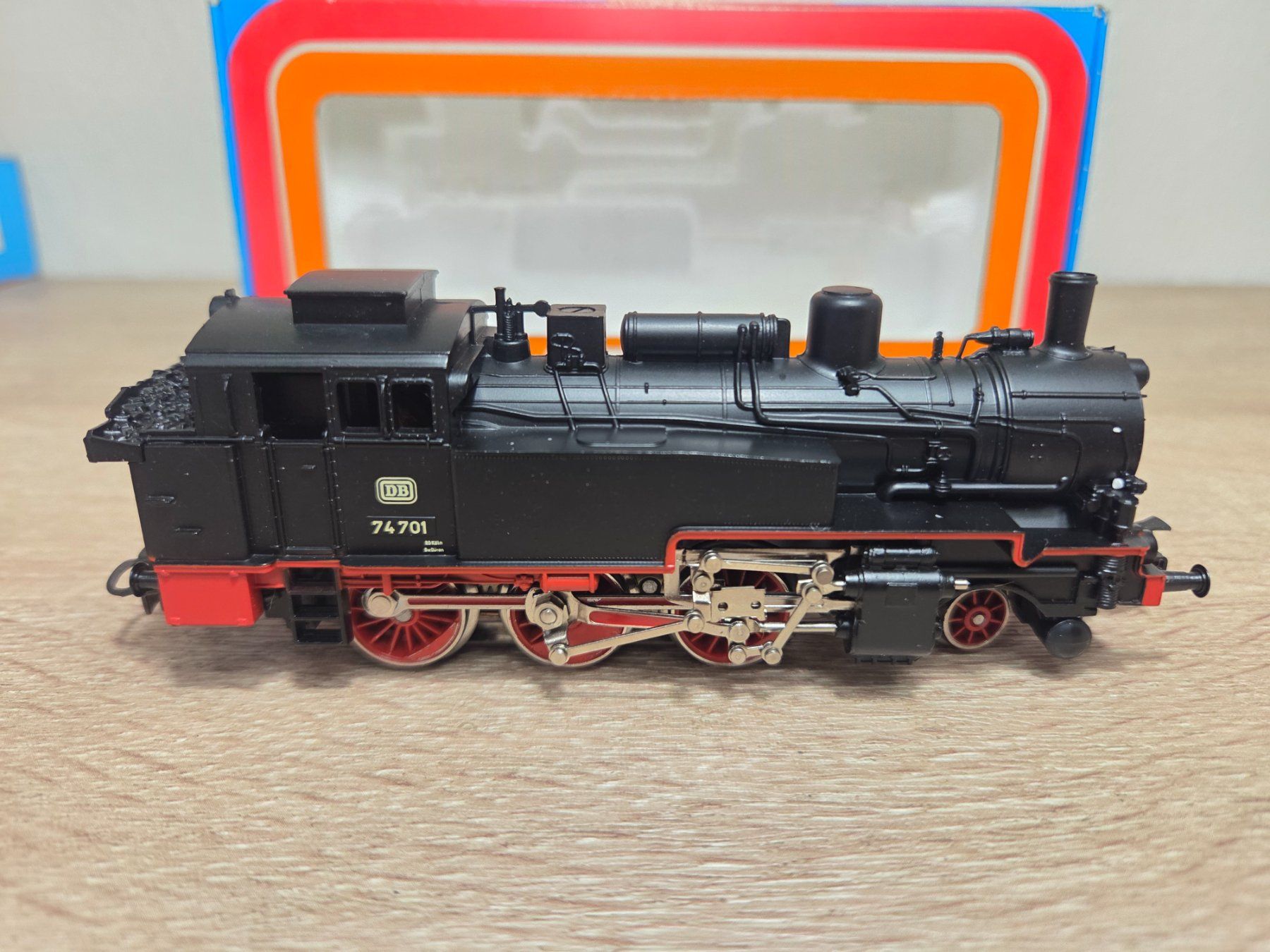 Märklin Modellini di ferrovie: Märklin 3095 Dampflok BR 74 DB H0 – Usato da St-Aubin-Sauges venduto da Lo_Go 1