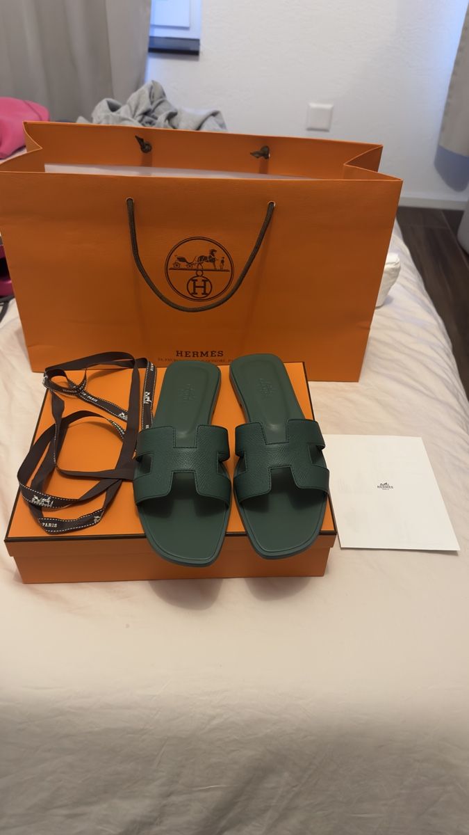 Hermès Chaussures femmes: Hermes Oran Sandals – D'occasion à Arbon par LadyGSx