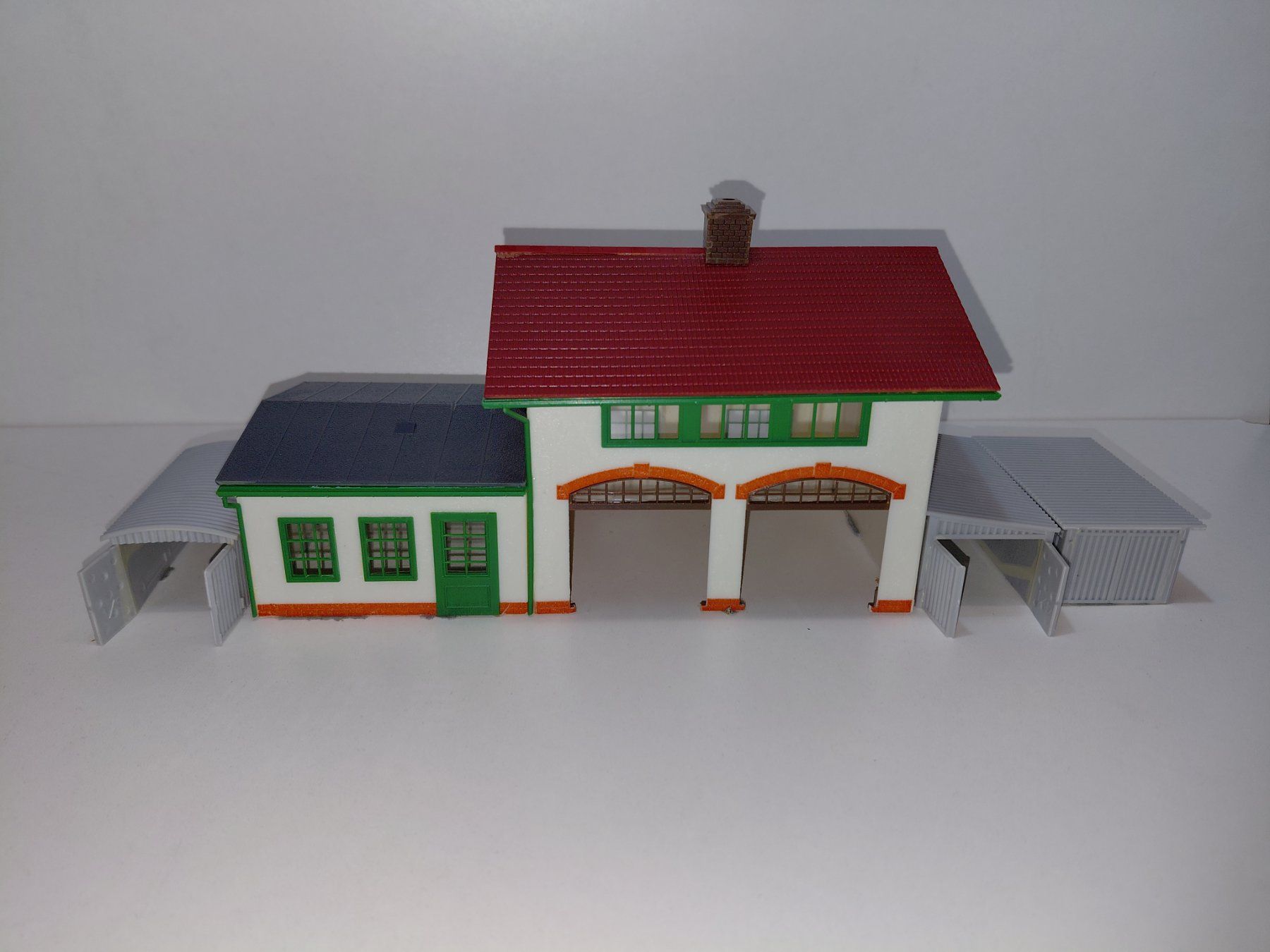 Modelleisenbahnen: Häuschen-Set mit fünf Teilen – Gebraucht aus Bern von ascona43
