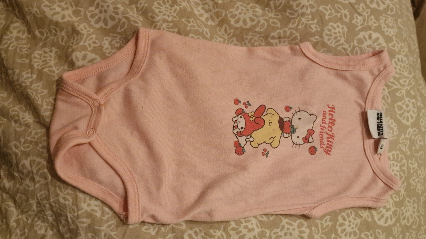 Kleiderpakete & -sets: Hello kitty – Gebraucht aus Basel von mar_jfl8
