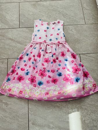 Mädchen Kleid rosa mit Blumenmuster Grösse 128