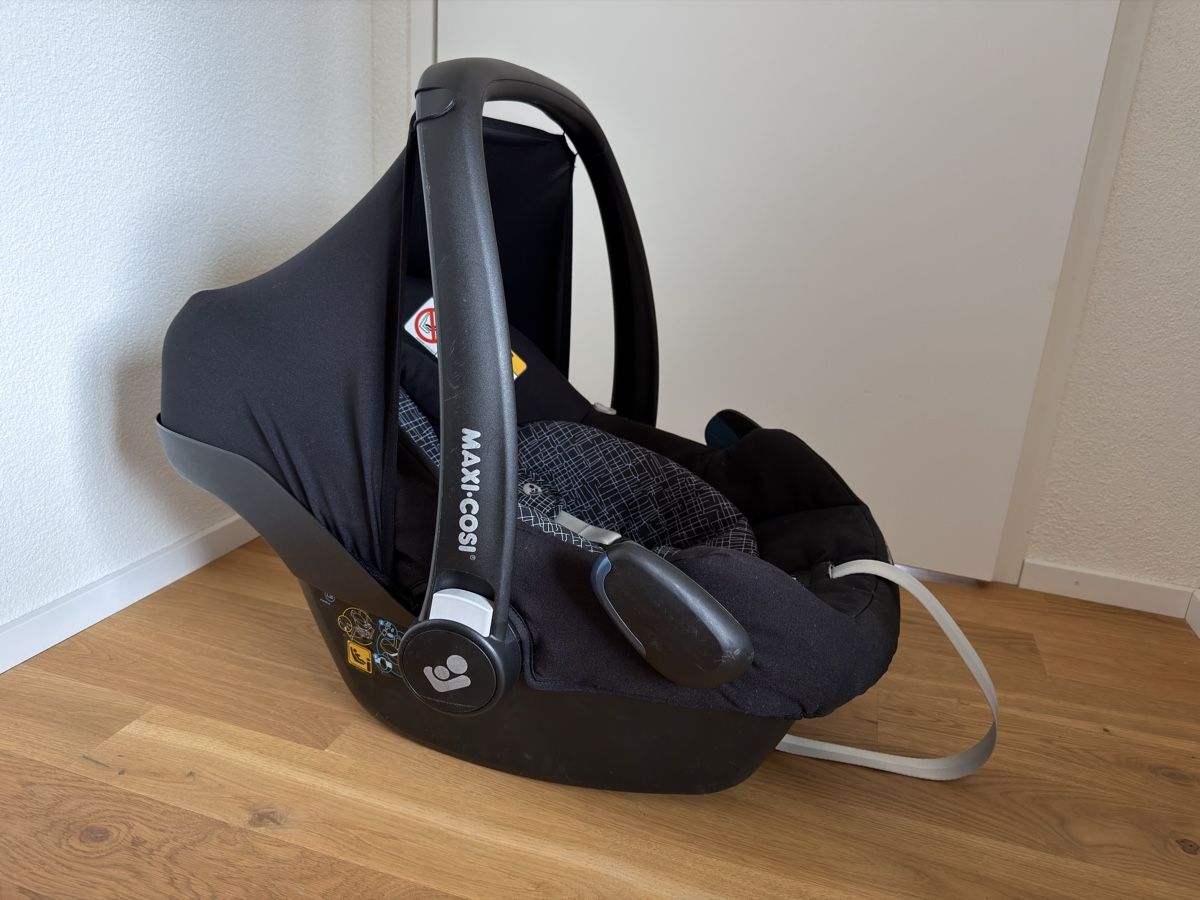 Maxi-Cosi Seggiolini per auto: Maxi-Cosi Rock i-Size Babyschale & Basisstation, unfallfrei – Usato da Oberkirch LU venduto da LoVelo3 5