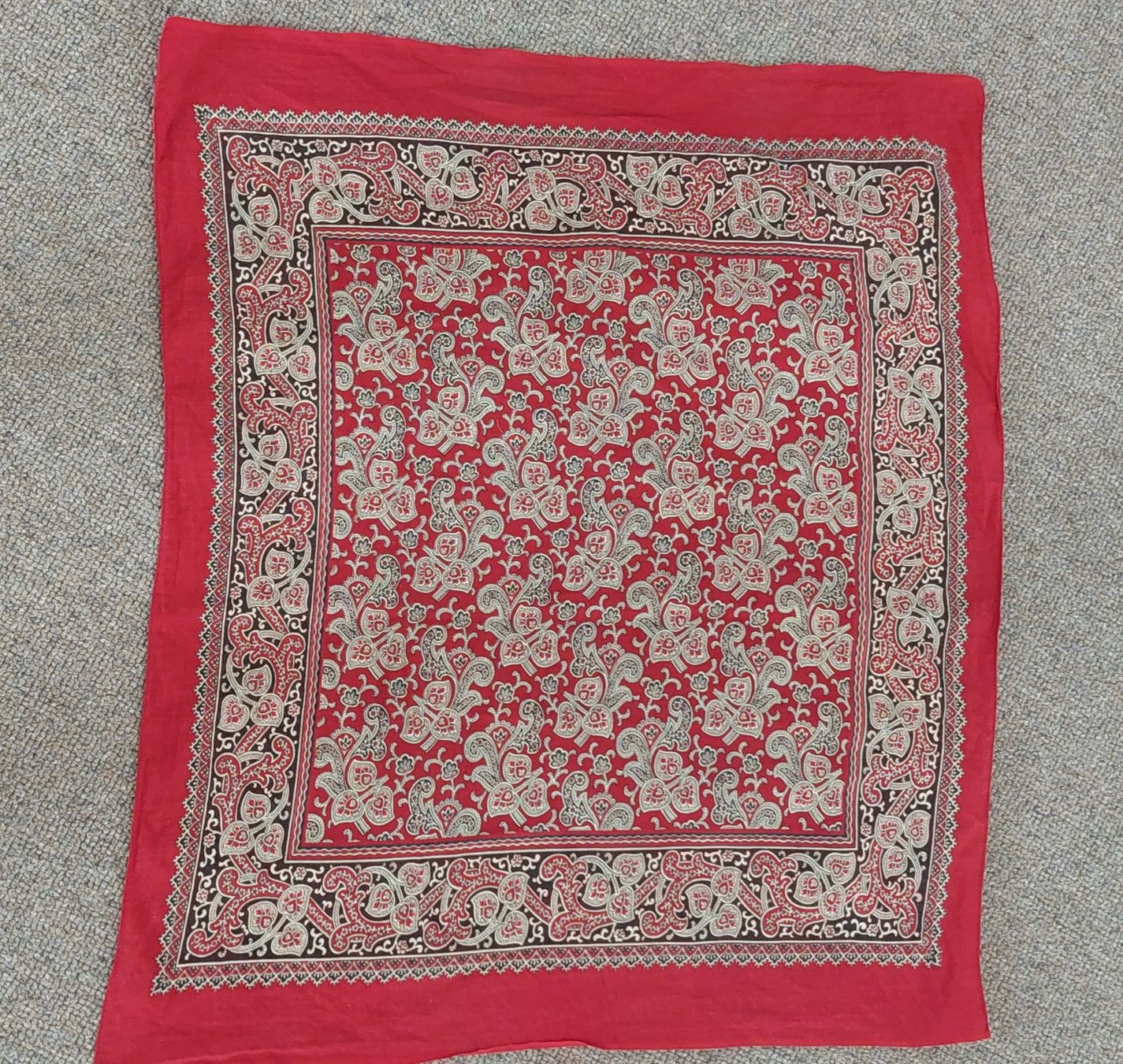 Foulards, Tücher & Schals: Glarner Tüechli – Gebraucht aus Frauenfeld von ma510