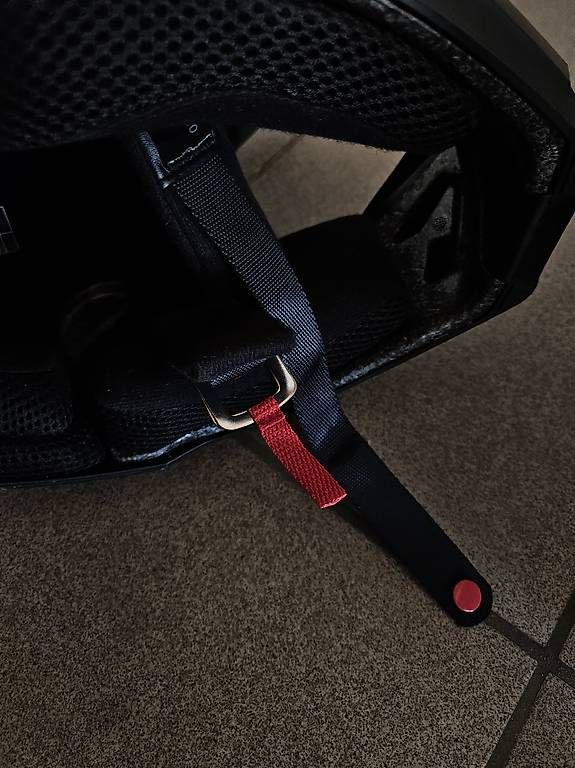 Caschi & visiere: Casque de moto Shift – Usato da Tramelan venduto da Vipers1