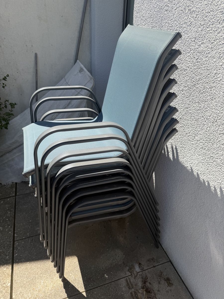 Stühle: Gartenstühle Stapelbar 8Stk. – Gebraucht aus Buchs ZH von scarah 2