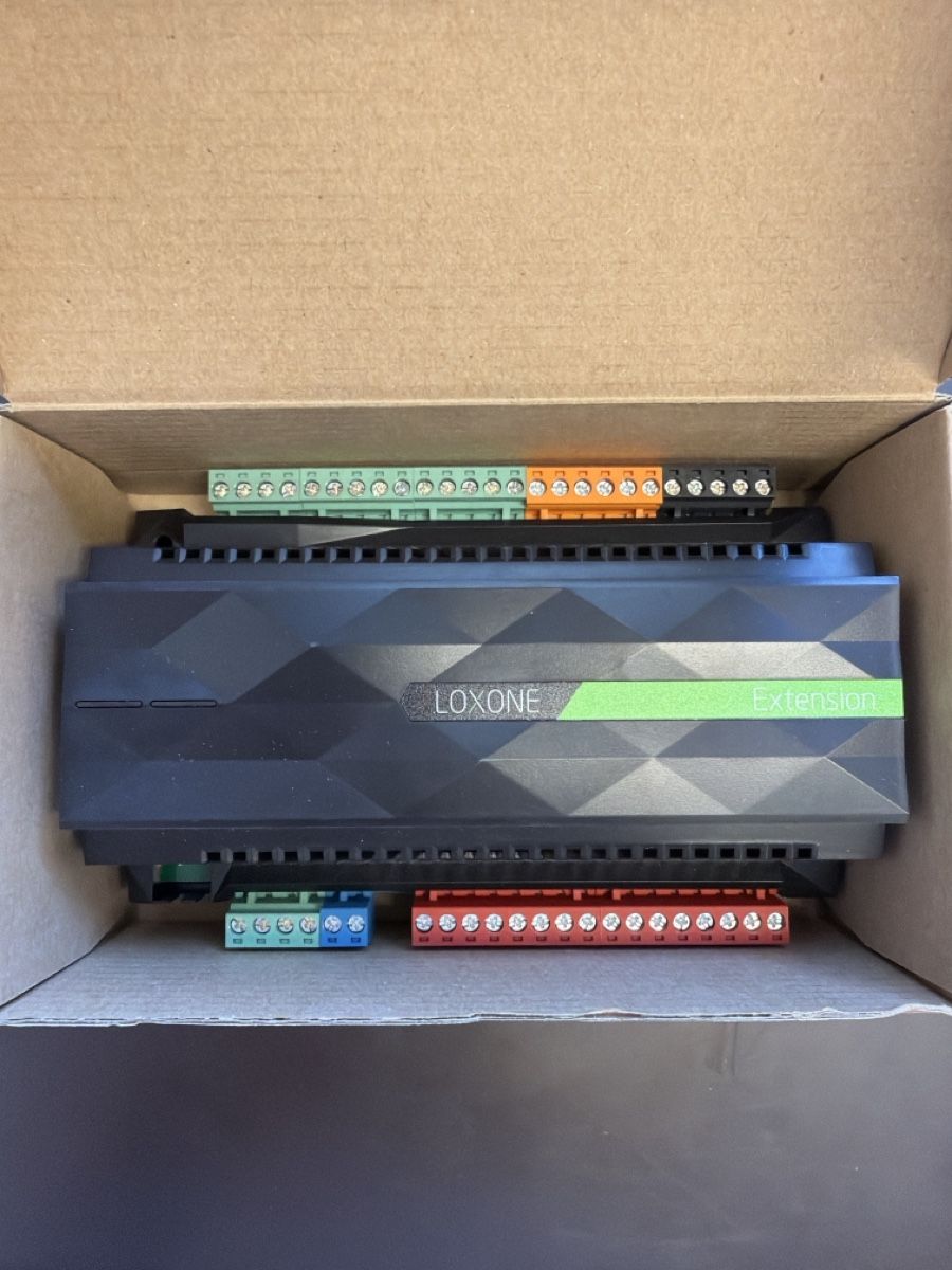 Loxone Elektronikbauteile: Loxobe Extension Relais – Neu und originalverpackt aus Rosshäusern von N_O_95