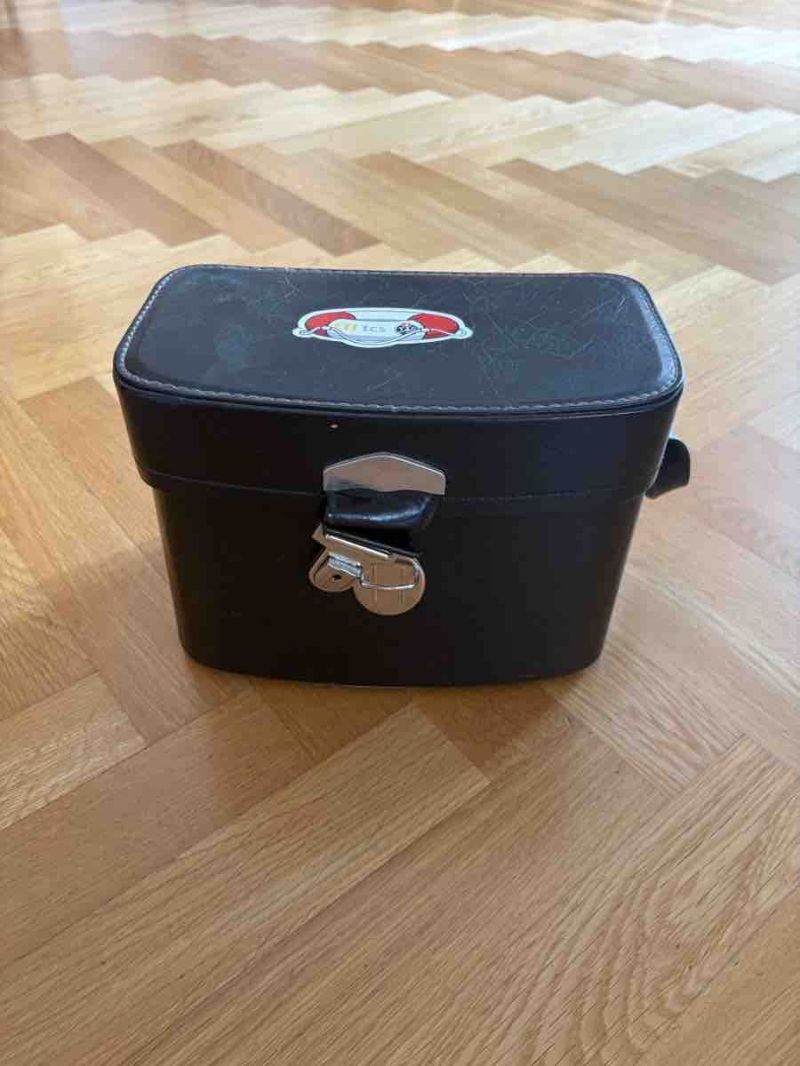 Topcase: Vintage Black Case with TCS Logo Used – Usato da Zürich venduto da Yanu01