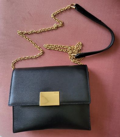 Sac à bandoulière Ralph Lauren en cuir noir.