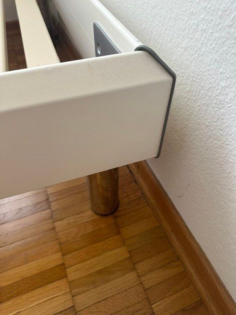 Lits: Weisses Bettgestell 90 x 200 – D'occasion à Volketswil par Rami12 2