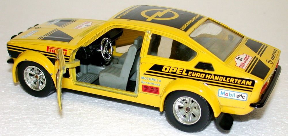 Opel Kadett GT/E Rally BBURAGO 1:24