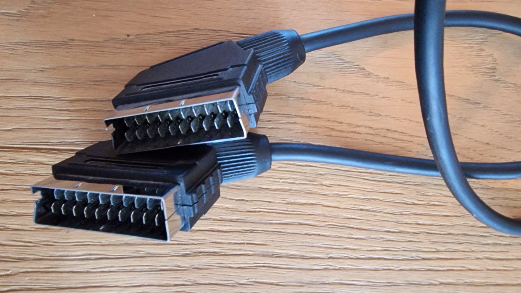 Cavi: SCART Kabel - Schwarz - 1.4 m – Usato da Murten venduto da Cheri23