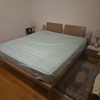Bett, 2xNachttische, Komode und Schrank. Ab 21.9. verfügbar