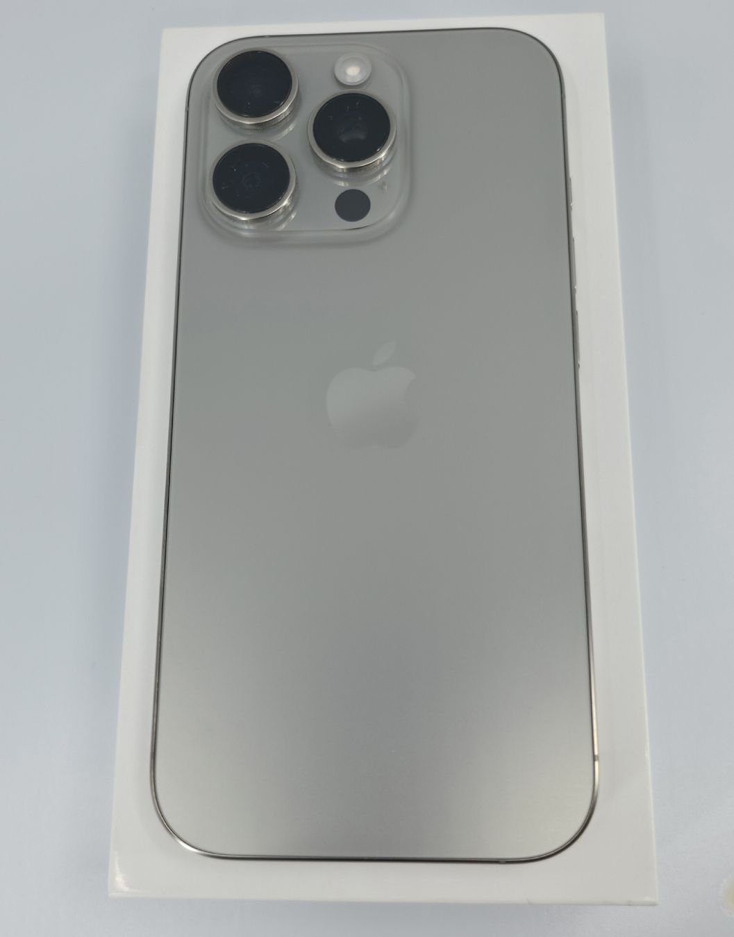 Apple Telefoni cellulari / Smartphones: iPhone 16PRO - 128GB – Usato da Hildisrieden venduto da Kuwai14 5