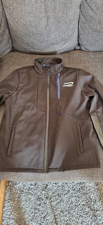 Giacche: VW R Softshell Jacke (XXL) – Usato da Basel venduto da redzmaja