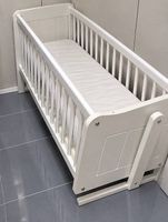 Schönes Babybett / Kinderbett in Weiss