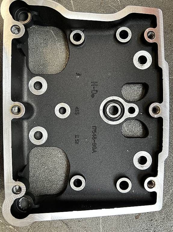 Tutti i ricambio per moto: Harley Davidson OEM "Lower Rocker Box Cover" – Usato da Schlieren venduto da motostyling 2