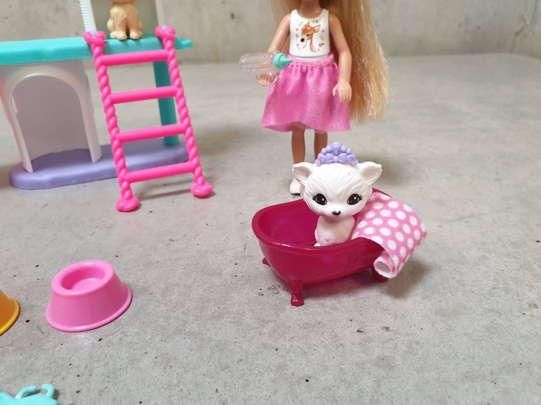 Bambole: Set Barbie "Chelsea, Soin des animaux" – Usato da Fribourg venduto da fripons 3