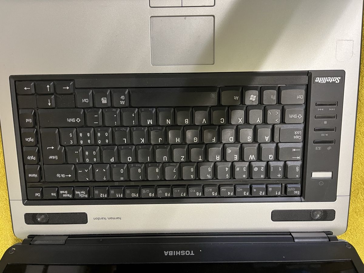 Toshiba Notebook: Lap top toshiba – Usato da Hindelbank venduto da Warentaxi 1