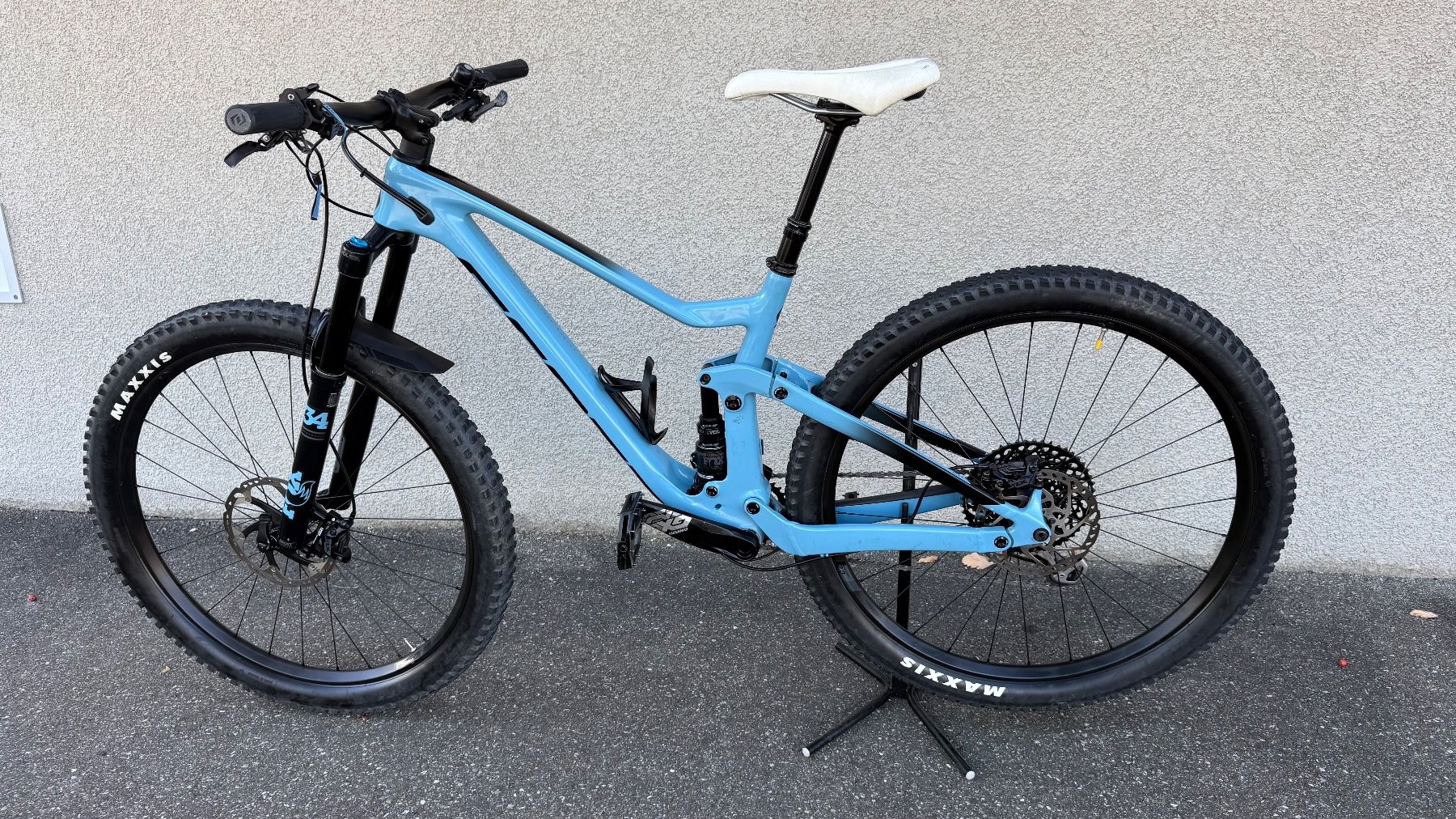 Scott Velos: Scott Genius 920, Carbon - 29" Fully - SRAM GX Eagle - M – Gebraucht aus Langnau am Albis von Hechtkiller