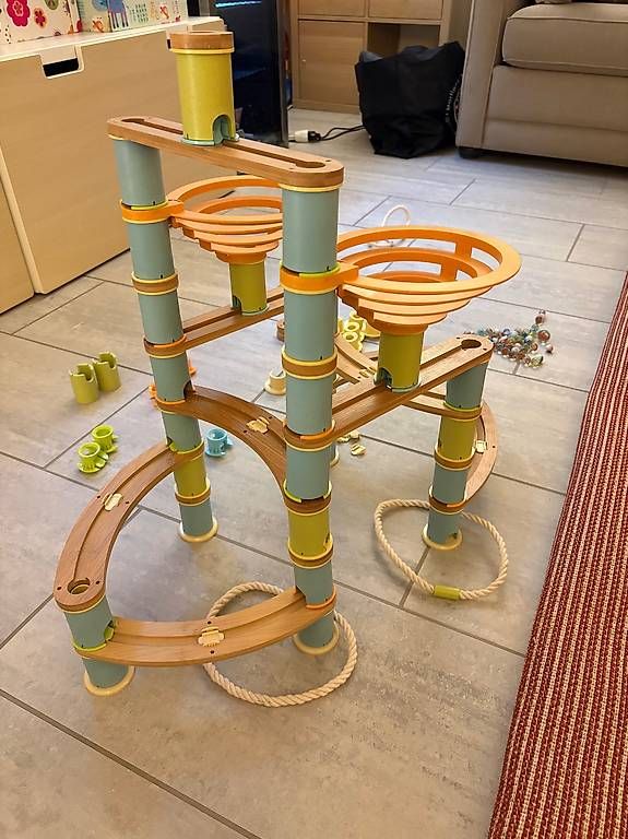 Spielzeuge: Circuit de billes Bamboo Build & Run – Gebraucht aus Bernex von isa_z77j