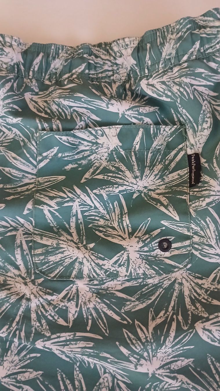 Costumi da bagno: PEAK PERFORMANCE HERREN BADEHOSE Gr. L – Usato da Villa Luganese venduto da luxlady 2