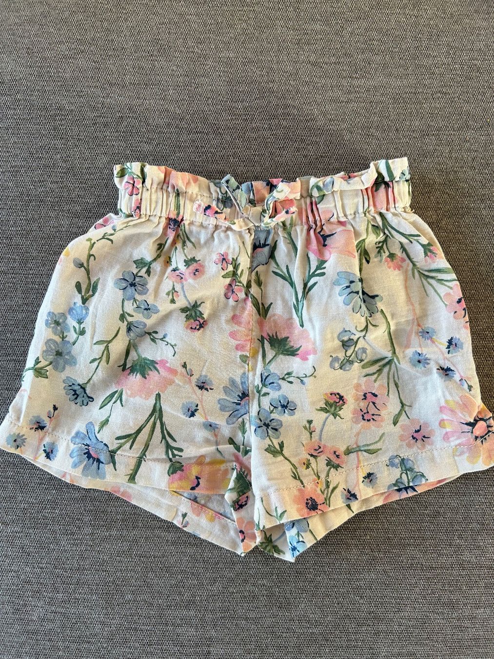 H&M Pantaloni: Shorts Baby | H&M | Gr. 80 – Usato da Zürich venduto da Hermia