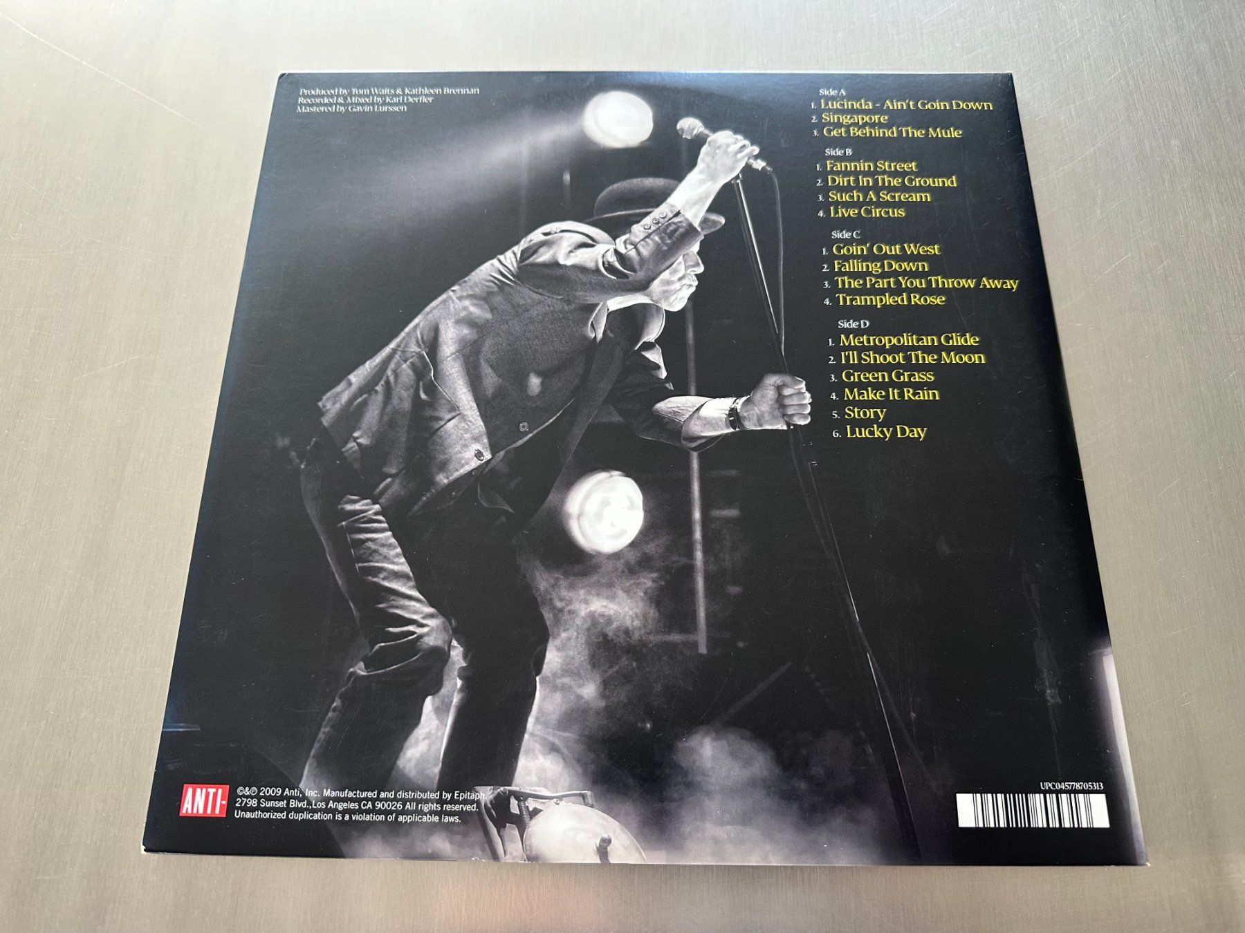 Dischi in vinile: TOM WAITS 2LPS GLITTER & DOOM LIVE – Nuovo (secondo la descrizione) da Sion venduto da jaipur1401 1