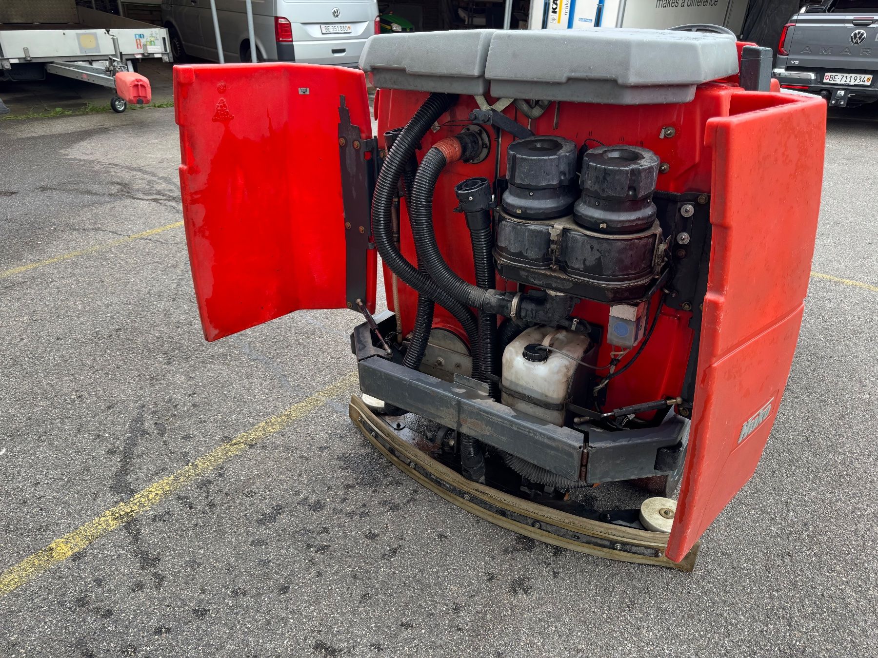 Hako Toutes les machines: Scheuersaugmaschine Hako B310R gebraucht – D'occasion à Zäziwil par Motorgeraete 7