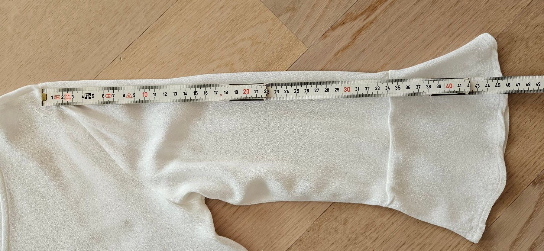 Tom Tailor Camicette: Offwhite-Bluse mit Trompetenärmeln zum Schnäppchen-Preis – Usato da Rafz venduto da Serious67 6