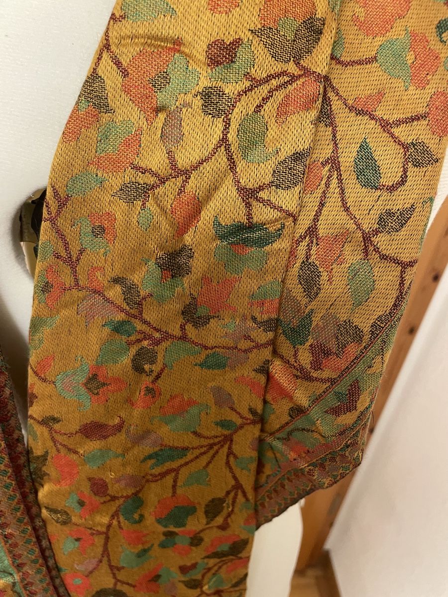 Foulard & Sciarpe: Goldener Schal mit Muster – Nuovo (secondo la descrizione) da Dittingen venduto da nje_9nlt 1