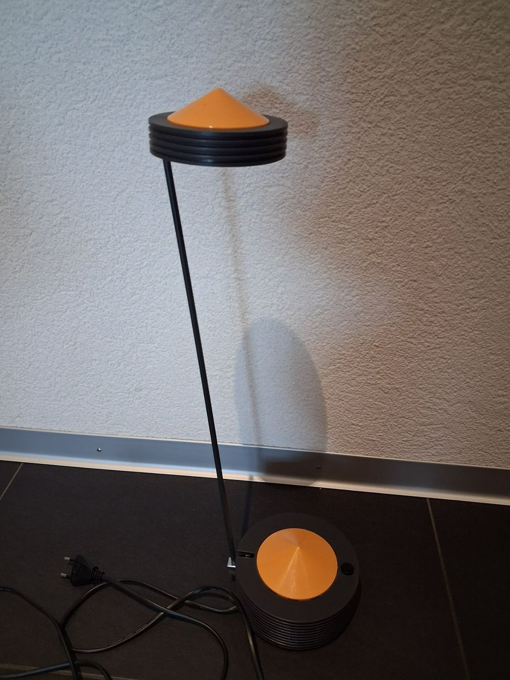 Lampen: TISCHLAMPE DUNKEL GELB GEGEN ORANGE – Neu (gemäss Beschreibung) aus langnau von Santos1411