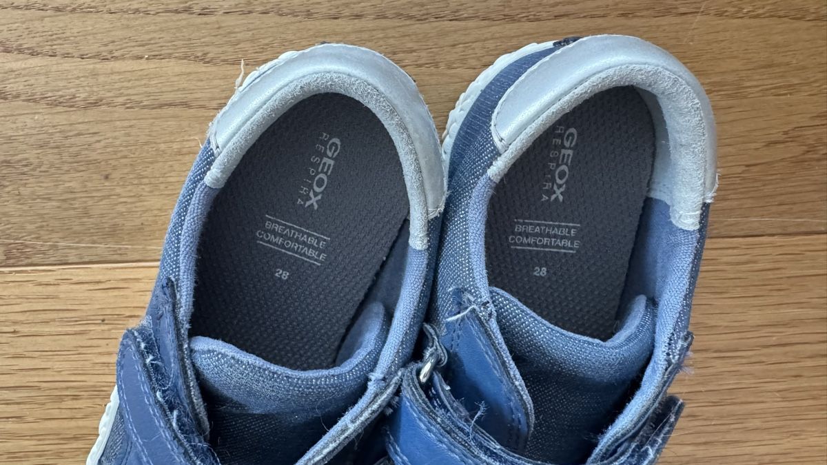 Geox Schuhe für Mädchen: Geox Sneaker blau Grösse 28 – Gebraucht aus Zug von pla_2ckh 3