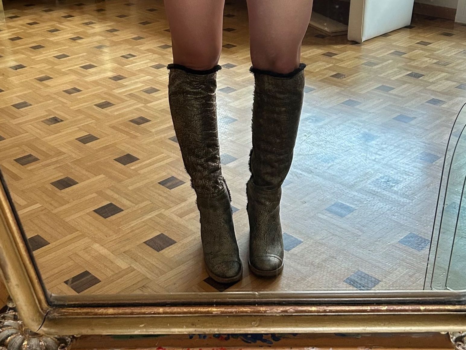 Chanel Scarpe da donna: Chanel sheering boots (37.5) – Usato da Rüschlikon venduto da Tey_sl 2