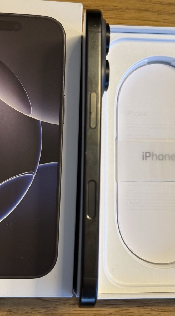 Apple Telefoni cellulari / Smartphones: iPhone 16 Pro 128GB  – Usato da Blonay venduto da IGORN 2