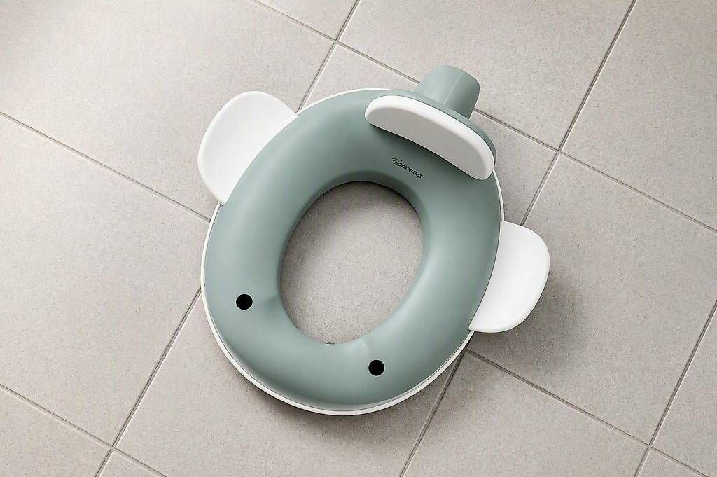 WC: Kindsgut Toilettenaufsatz Wal – Usato da Altdorf UR venduto da Faebser